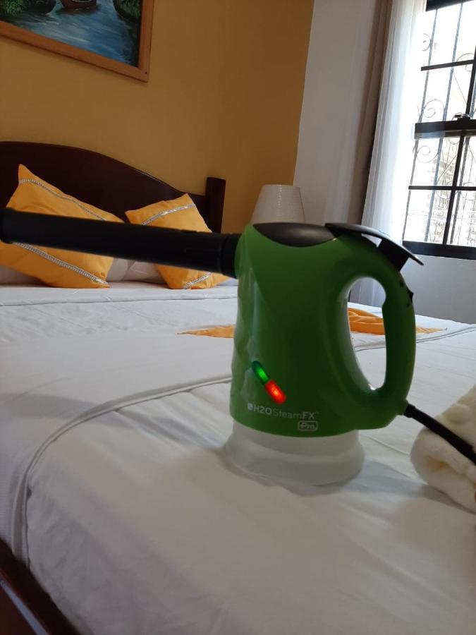 Saint Charles Inn, Belize Central America ปุนตากอร์ดา ภายนอก รูปภาพ