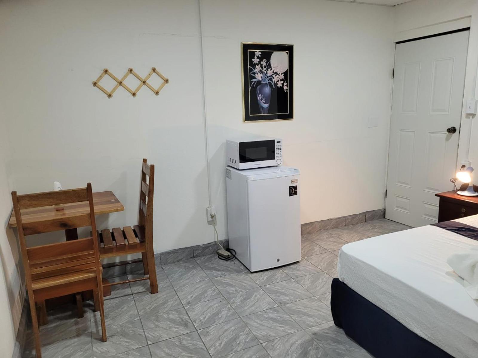 Saint Charles Inn, Belize Central America ปุนตากอร์ดา ภายนอก รูปภาพ